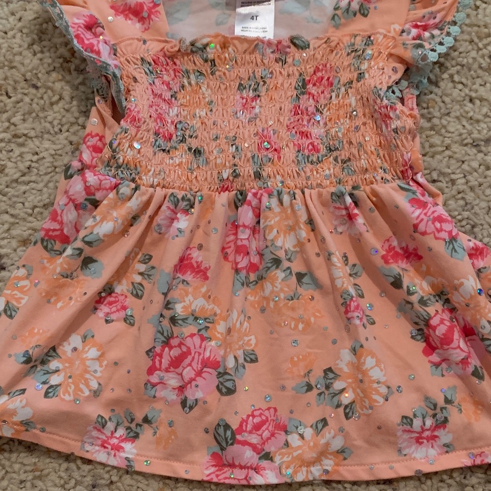 Girls 4T shirt